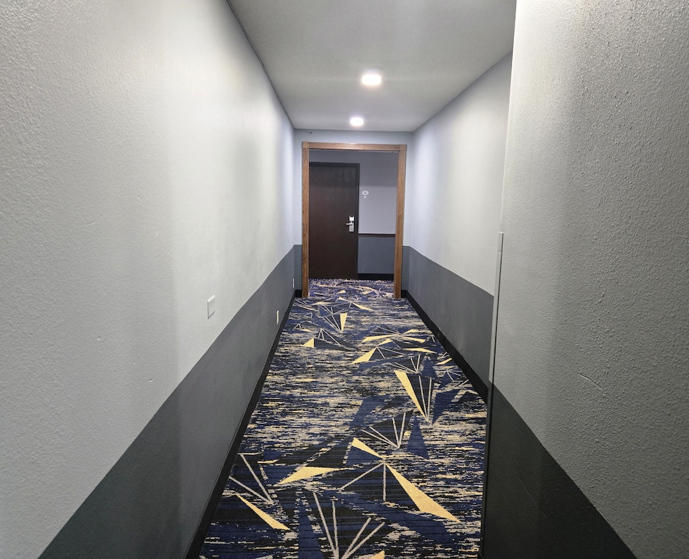 town house extended stay hotel downtown