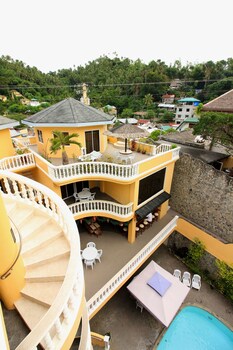 Mermaid Resort Puerto Galera,Puerto Galera>>Maricaban Island,3 star
