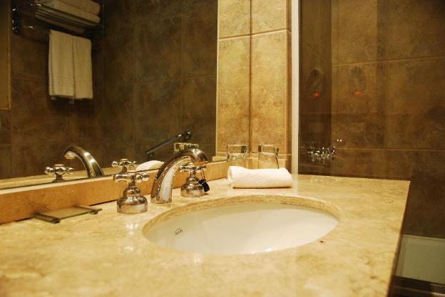 cacique inacayal lake and spa hotel