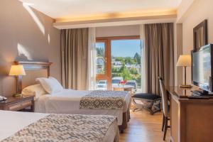 cacique inacayal lake and spa hotel