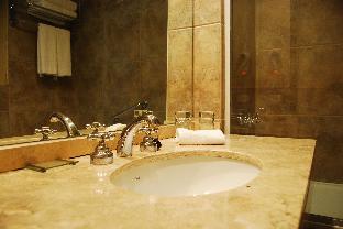 cacique inacayal lake and spa hotel