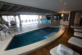 cacique inacayal lake and spa hotel