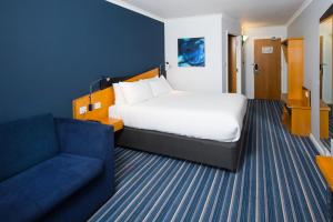 holiday inn express manchester east by ihg