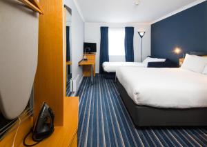 holiday inn express manchester east by ihg