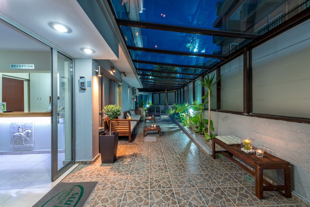 7 palms hotel apartments