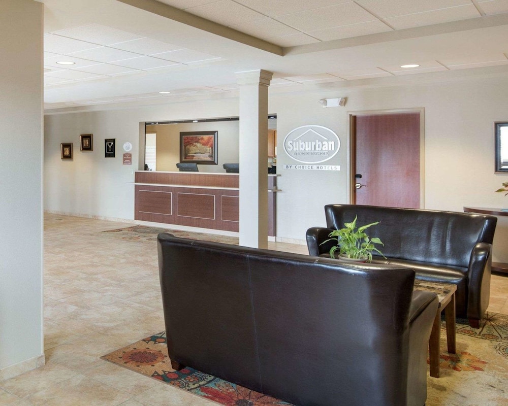 Suburban Studios Triadelphia - Wheeling At The Highlands,In The City Center,2 star