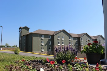 suburban studios triadelphia wheeling at the highlands