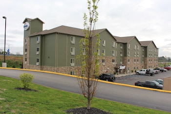 suburban studios triadelphia wheeling at the highlands