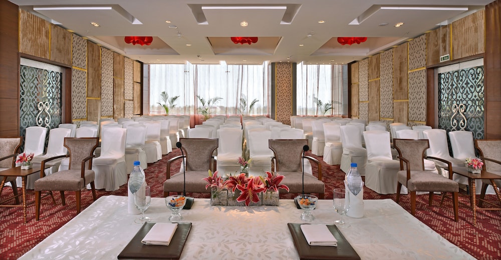 holiday inn chandigarh panchkula