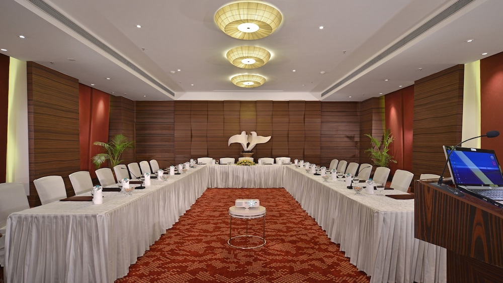 holiday inn chandigarh panchkula