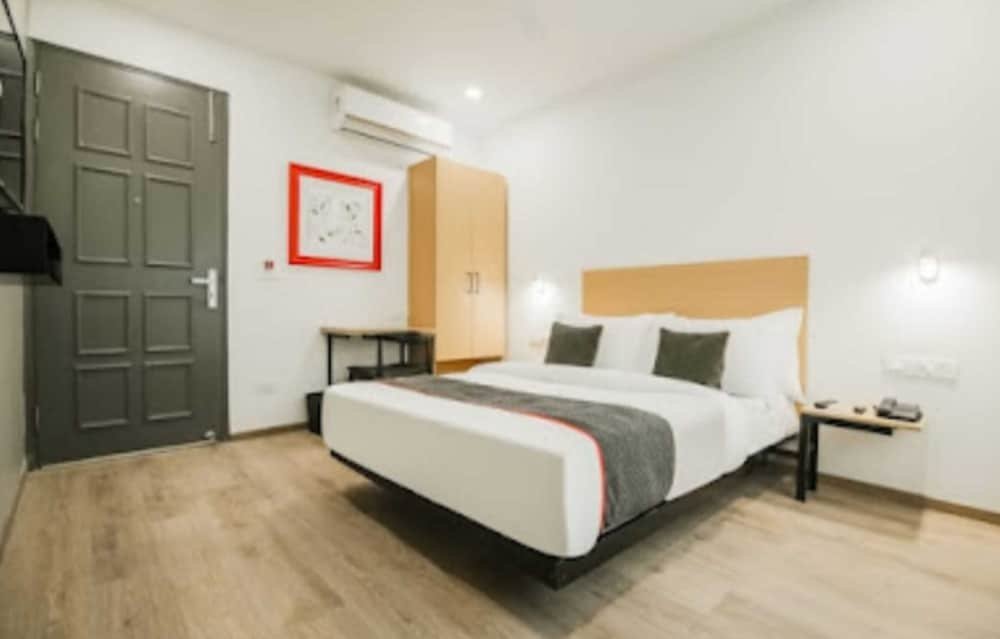 The Town House,New Delhi>>Delhi,3 star