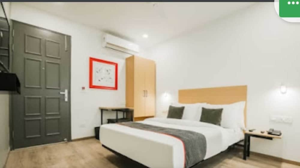 The Town House,New Delhi>>Delhi,3 star