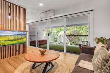 snowstream riverside apartments unit 1