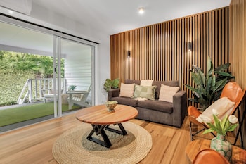 snowstream riverside apartments unit 1