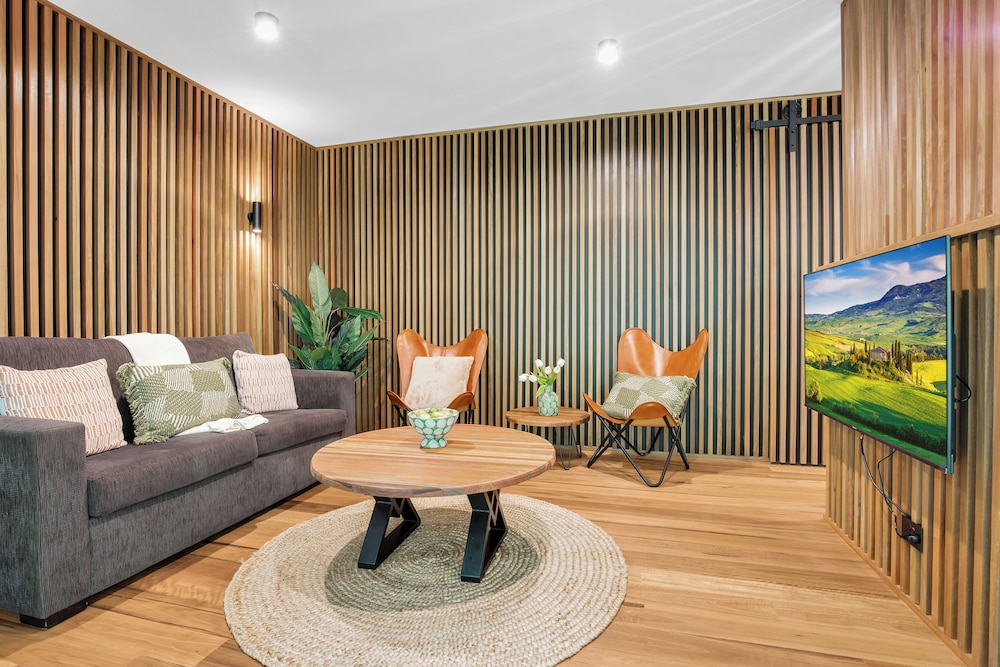 snowstream riverside apartments unit 1