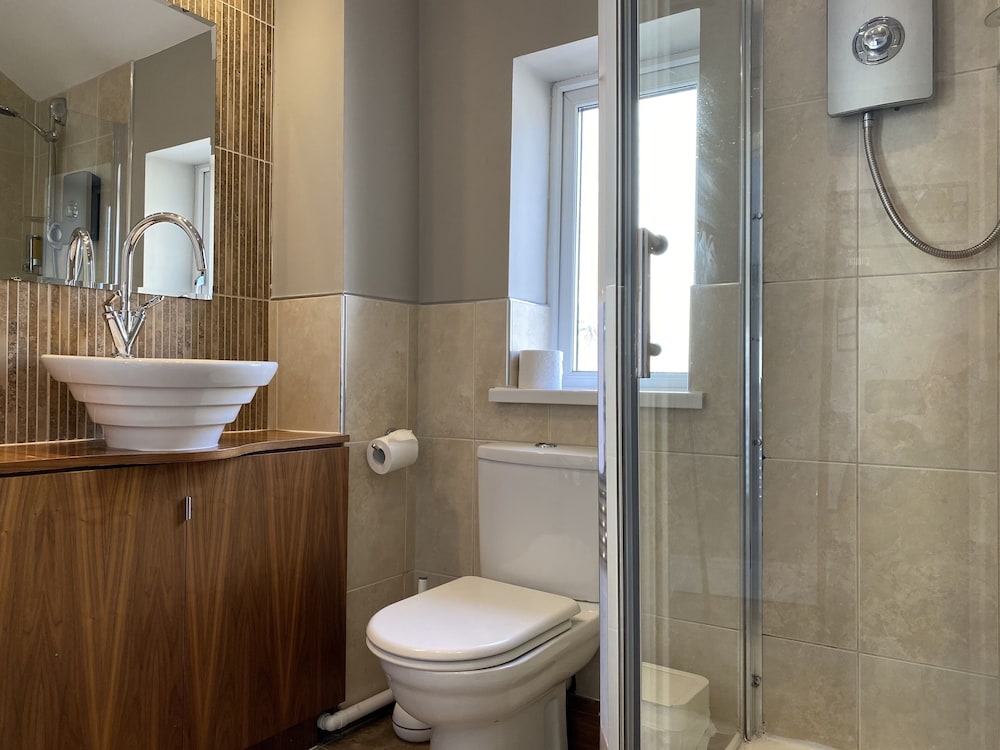 number one hundred bandb