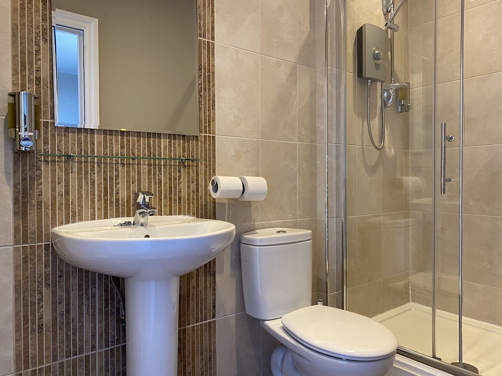 number one hundred bandb