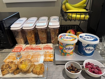 number one hundred bandb