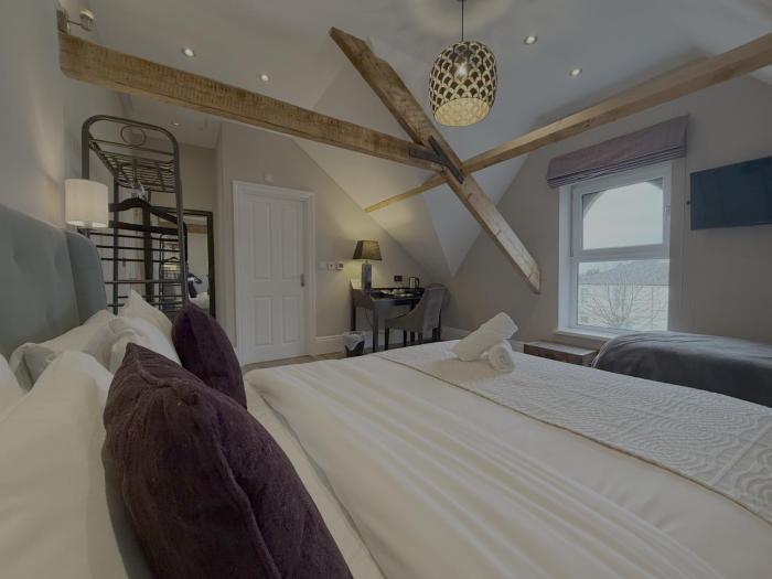 number one hundred bandb