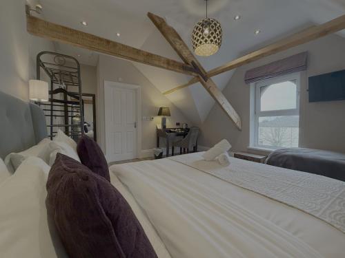 number one hundred bandb