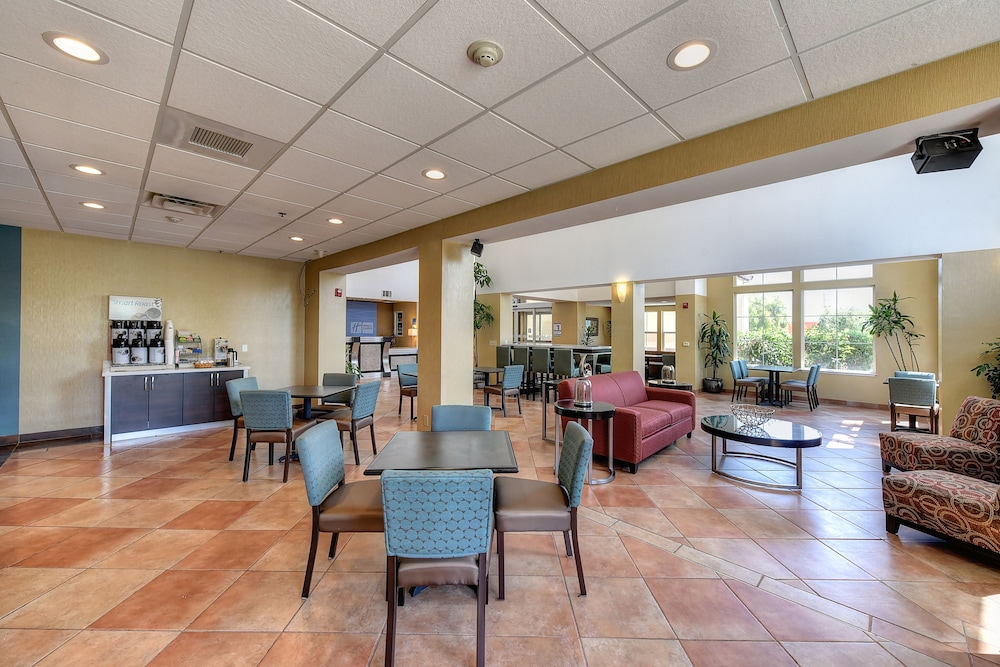 holiday inn express hotel and suites manteca by ihg