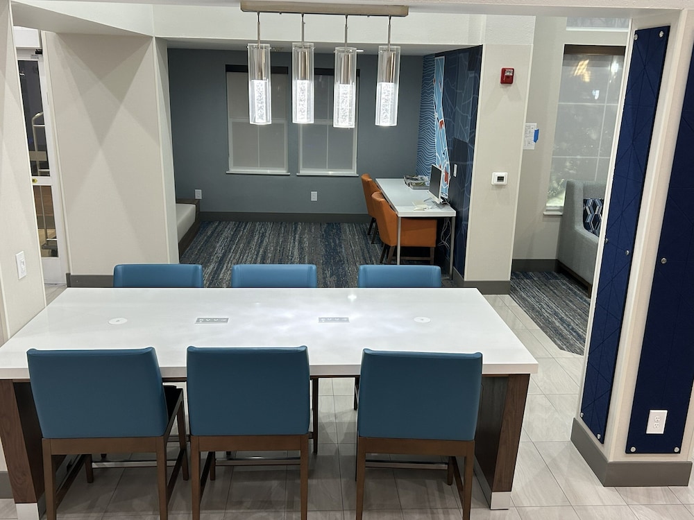 holiday inn express hotel and suites manteca by ihg