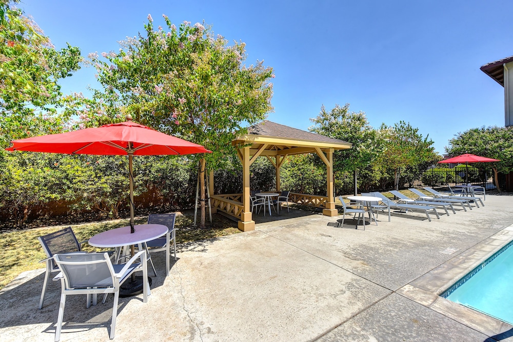 holiday inn express hotel and suites manteca by ihg