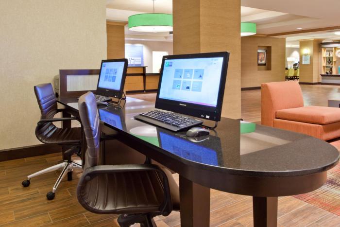 holiday inn express and suites huntsville west research park
