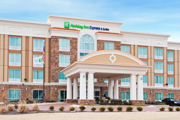 holiday inn express and suites huntsville west research park