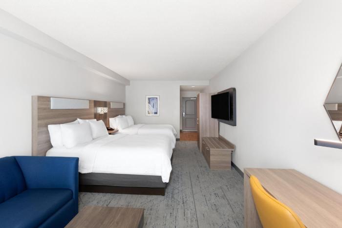 holiday inn express and suites huntsville west research park