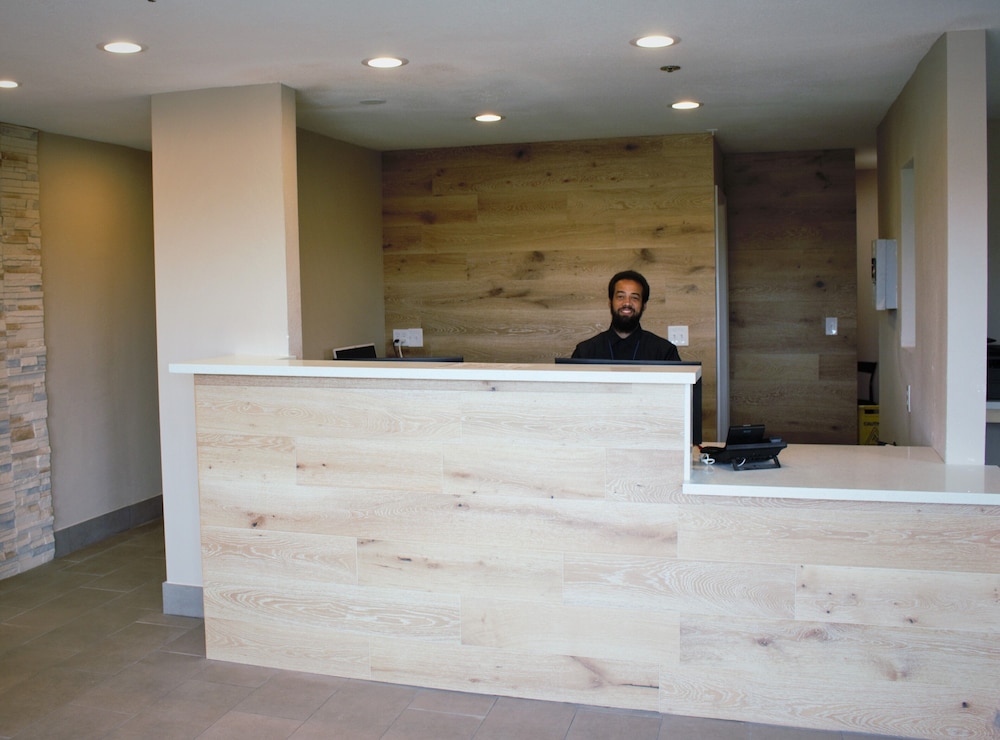 country inn and suites by radisson monterey beachfront marina ca