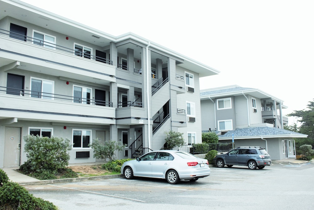 country inn and suites by radisson monterey beachfront marina ca