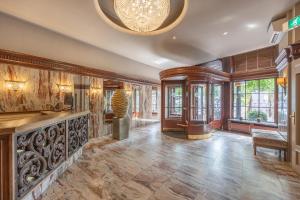 boutique hotel corona