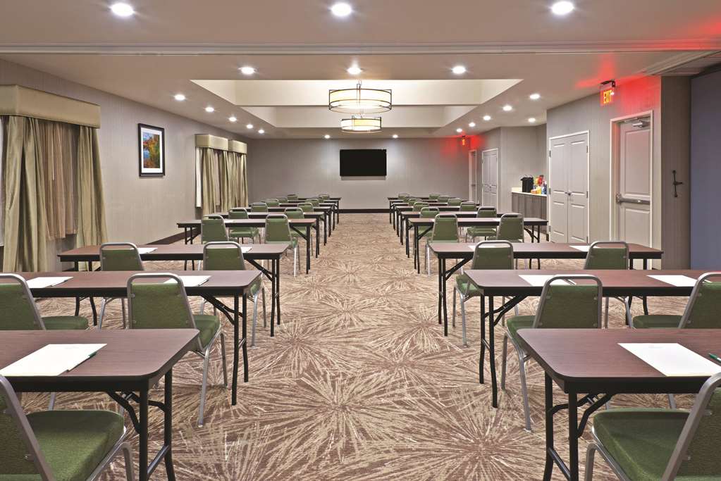 la quinta inn and suites by wyndham paducah
