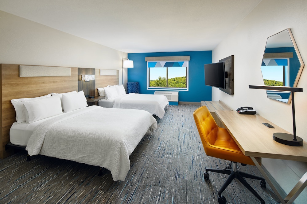 holiday inn express and suites wheeling by ihg
