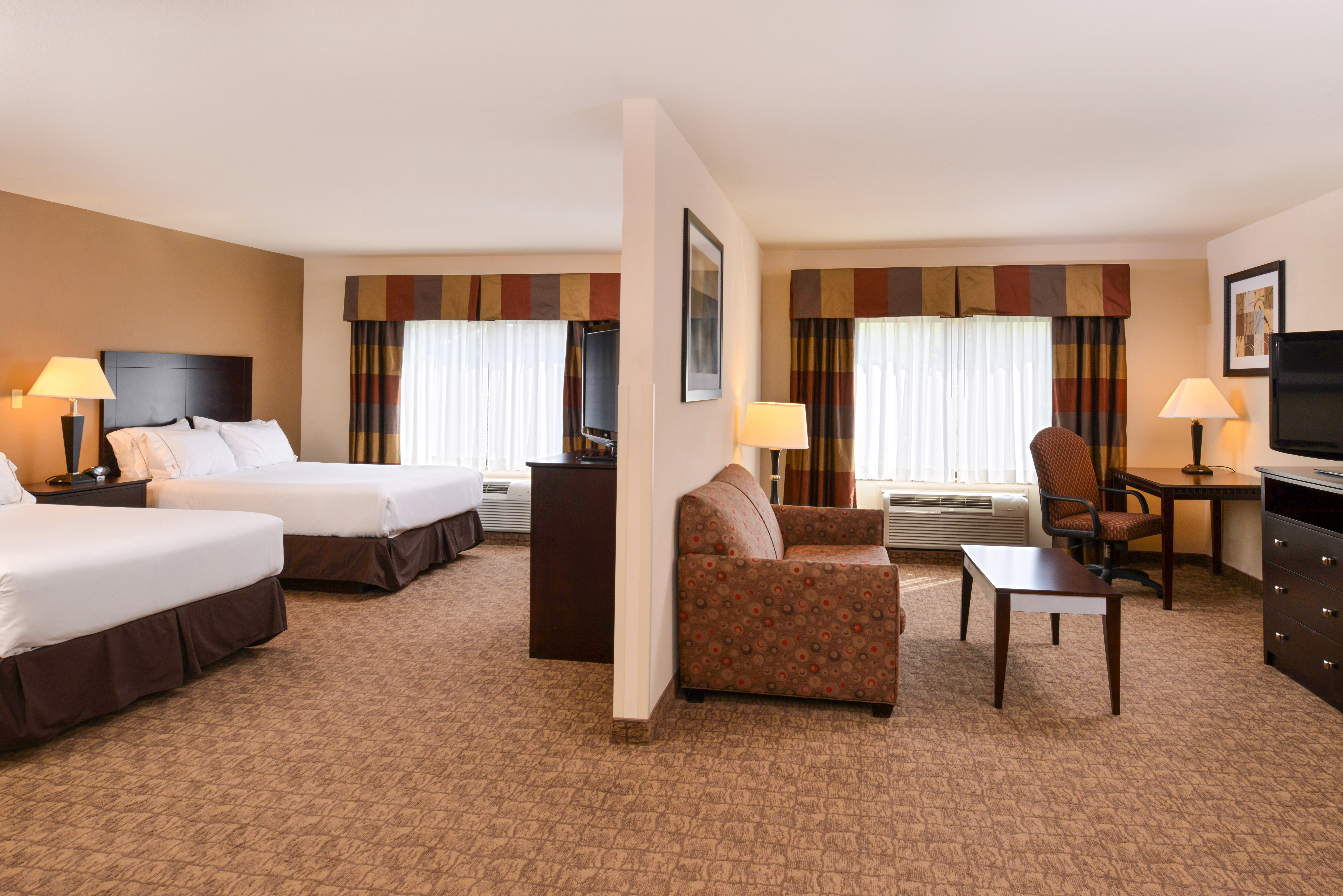 holiday inn express and suites wheeling by ihg