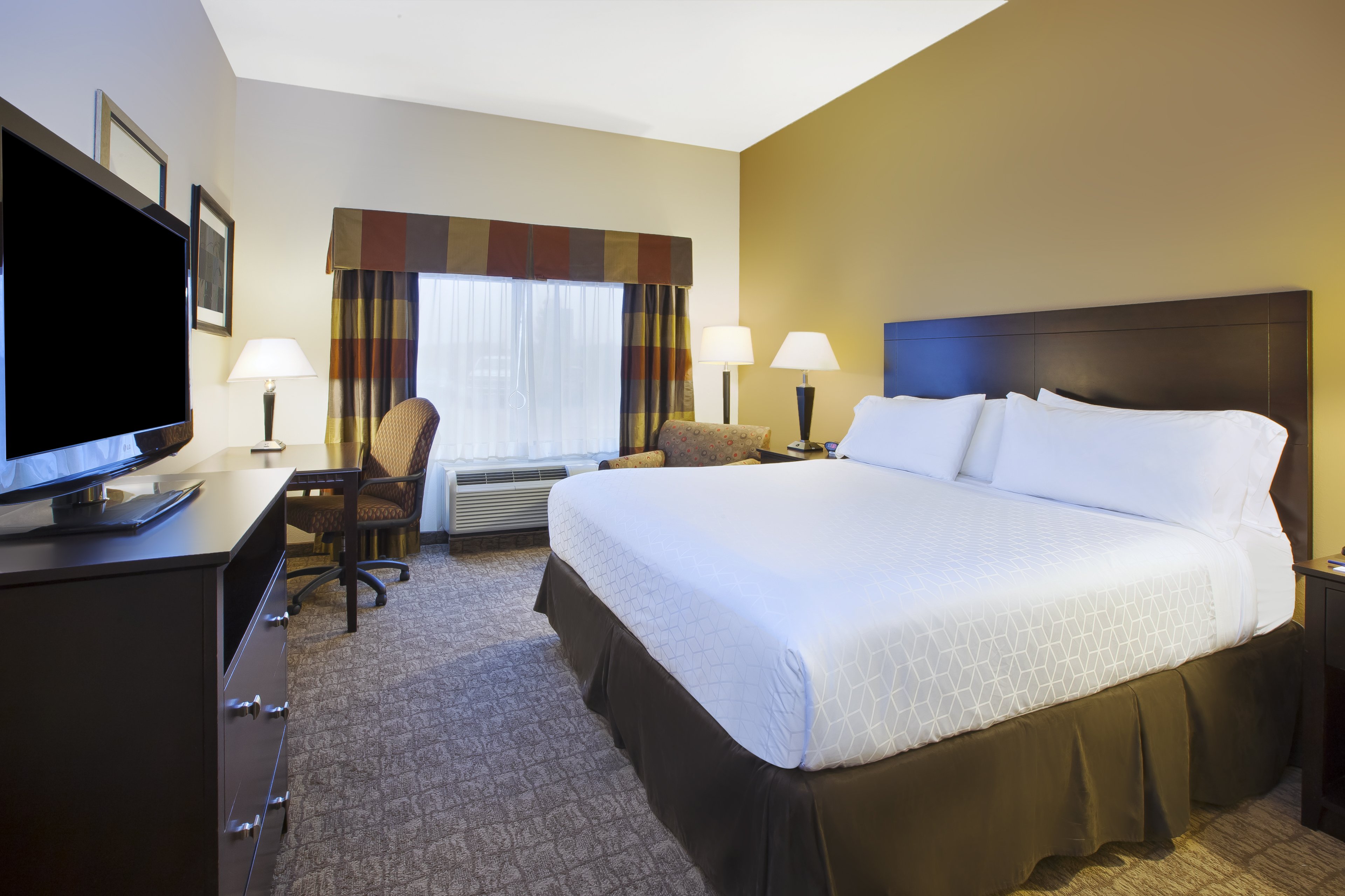 holiday inn express and suites wheeling by ihg