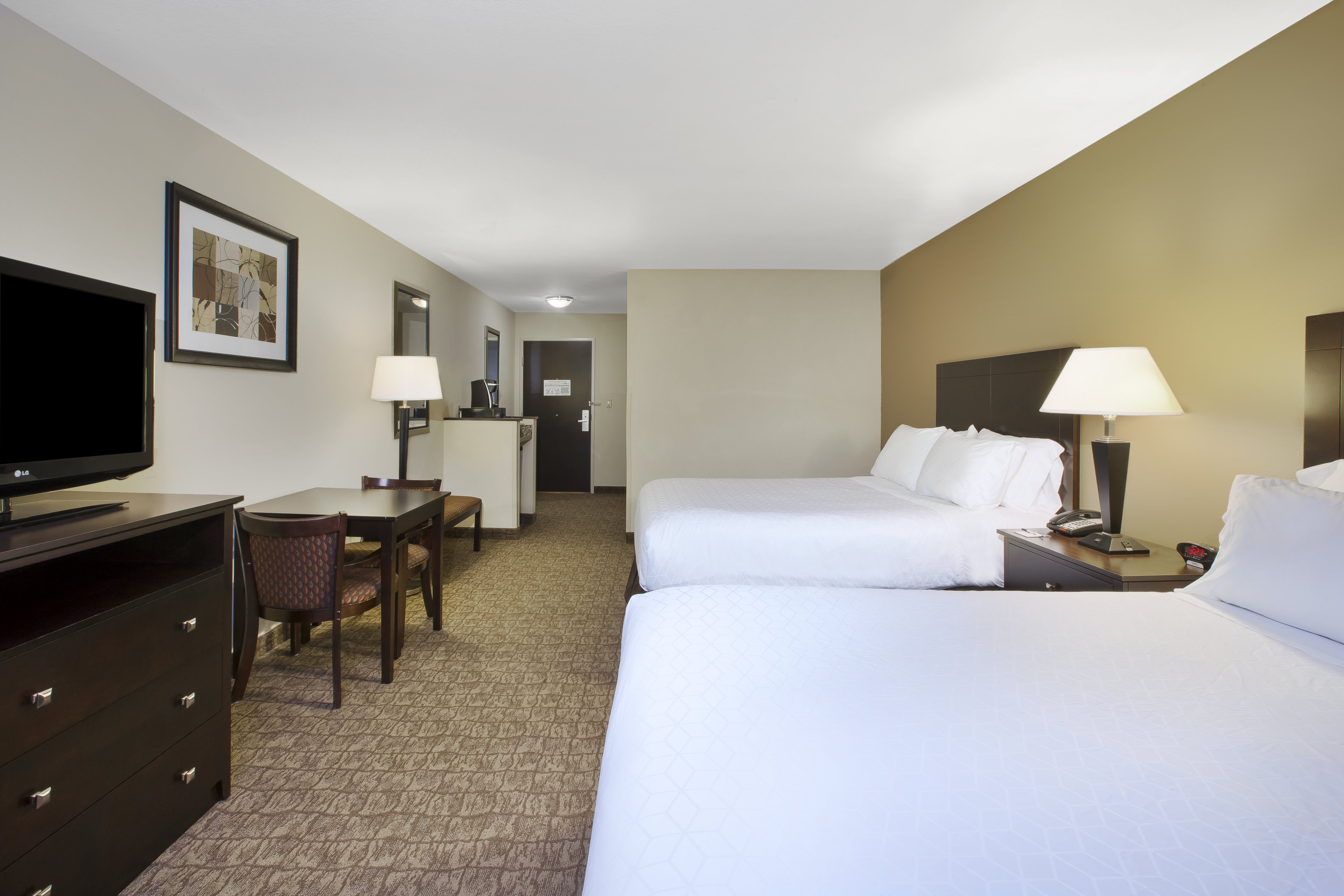 holiday inn express and suites wheeling by ihg