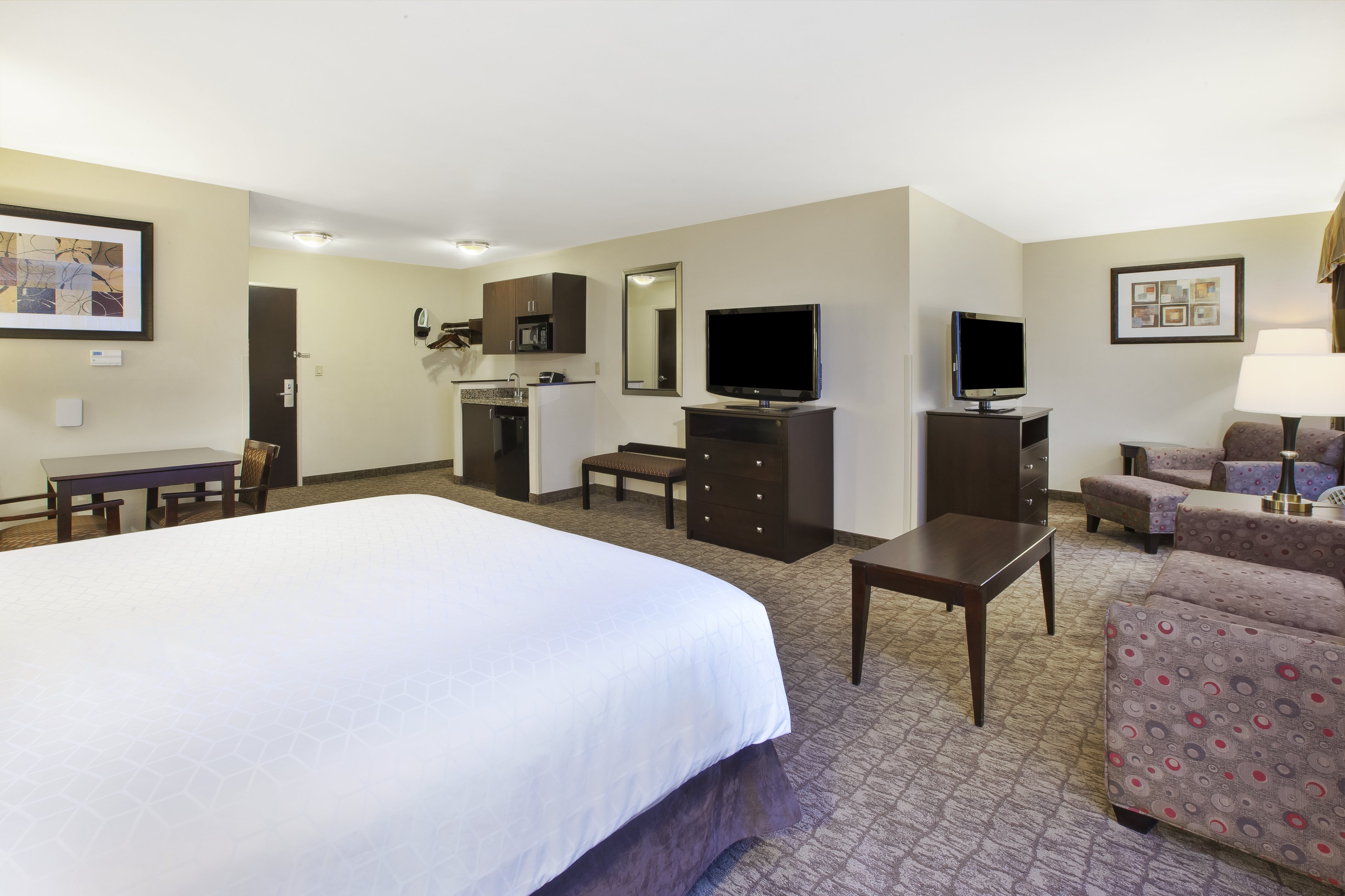holiday inn express and suites wheeling by ihg