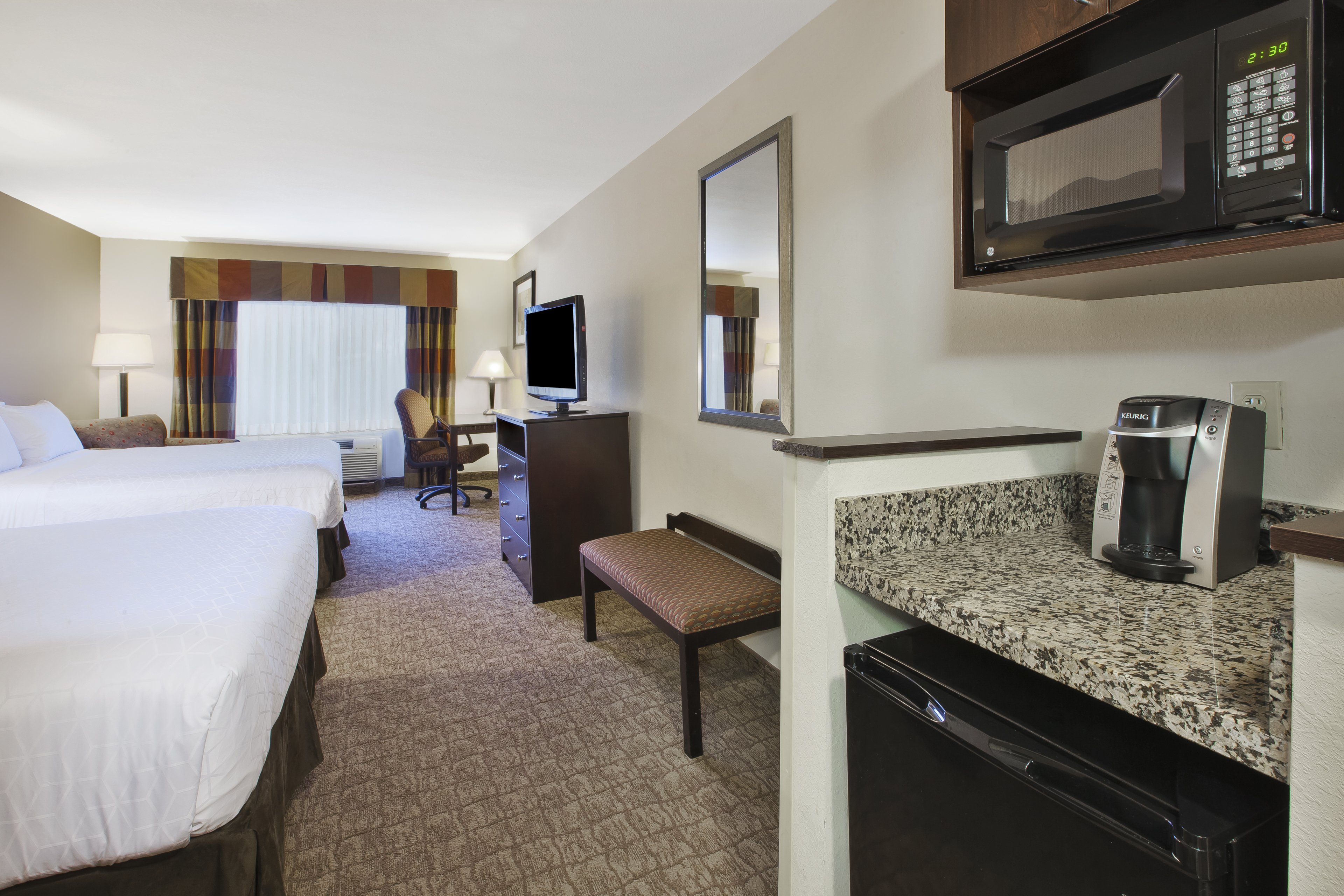 holiday inn express and suites wheeling by ihg