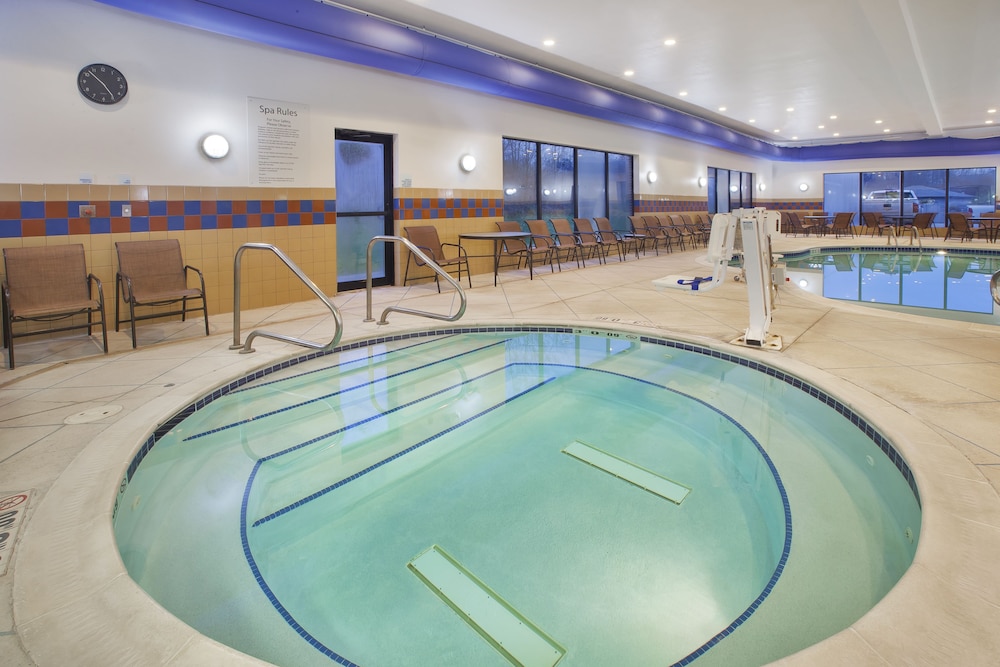 holiday inn express and suites wheeling by ihg