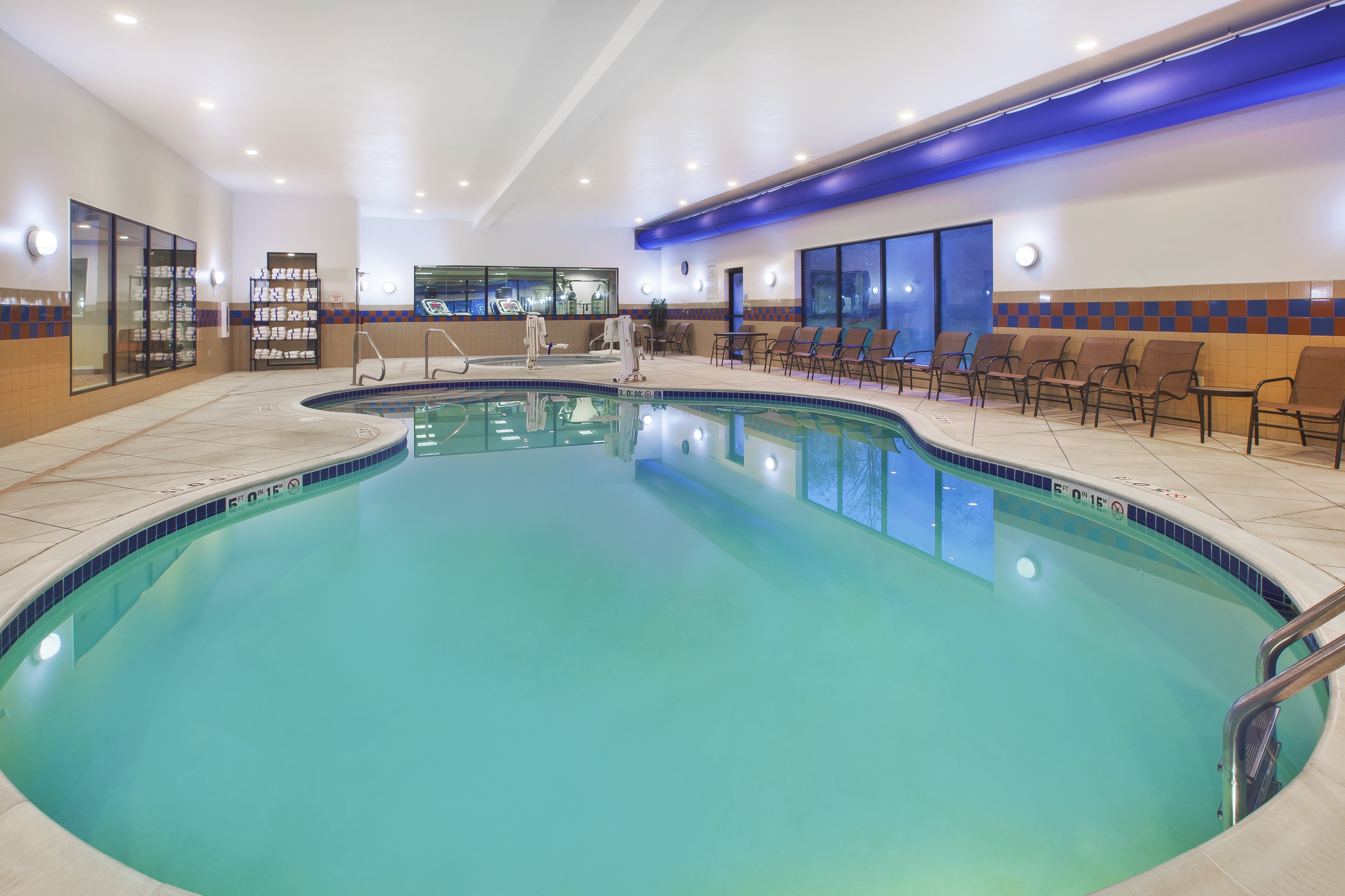 holiday inn express and suites wheeling by ihg
