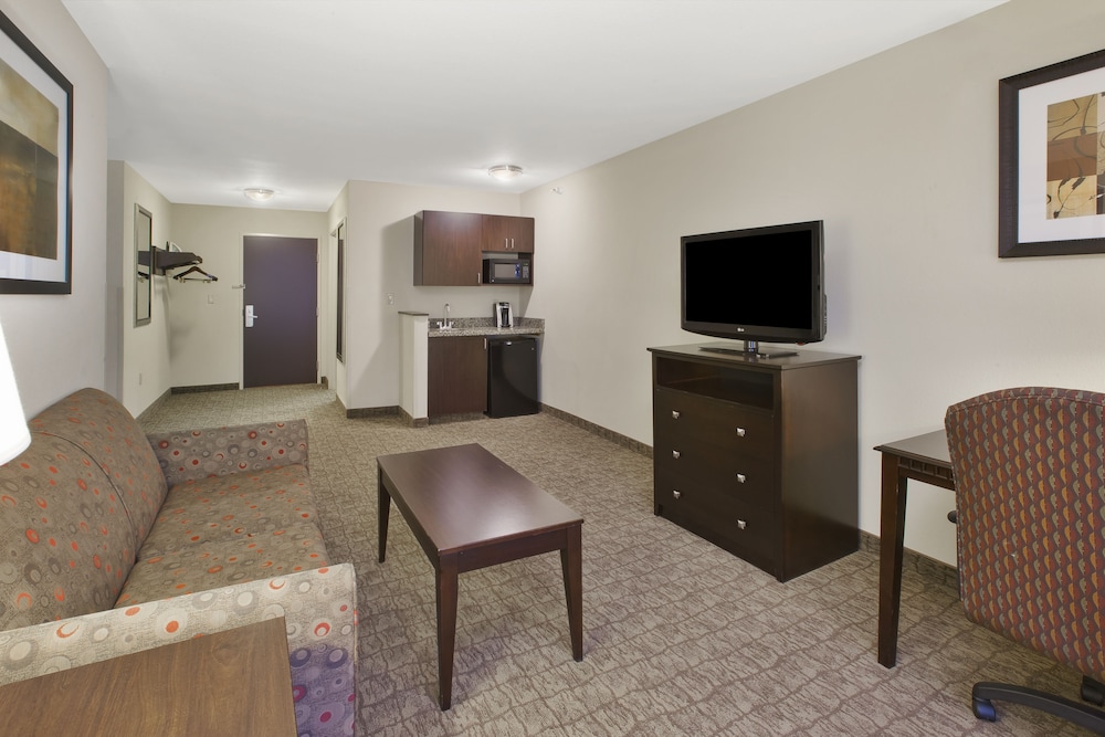 holiday inn express and suites wheeling by ihg