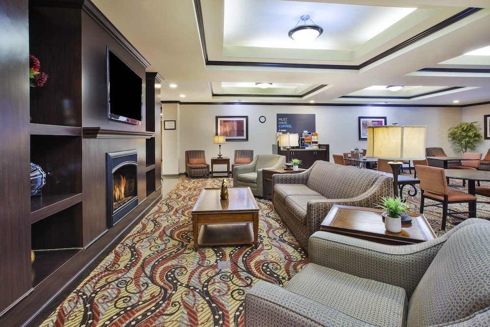 holiday inn express and suites wheeling by ihg