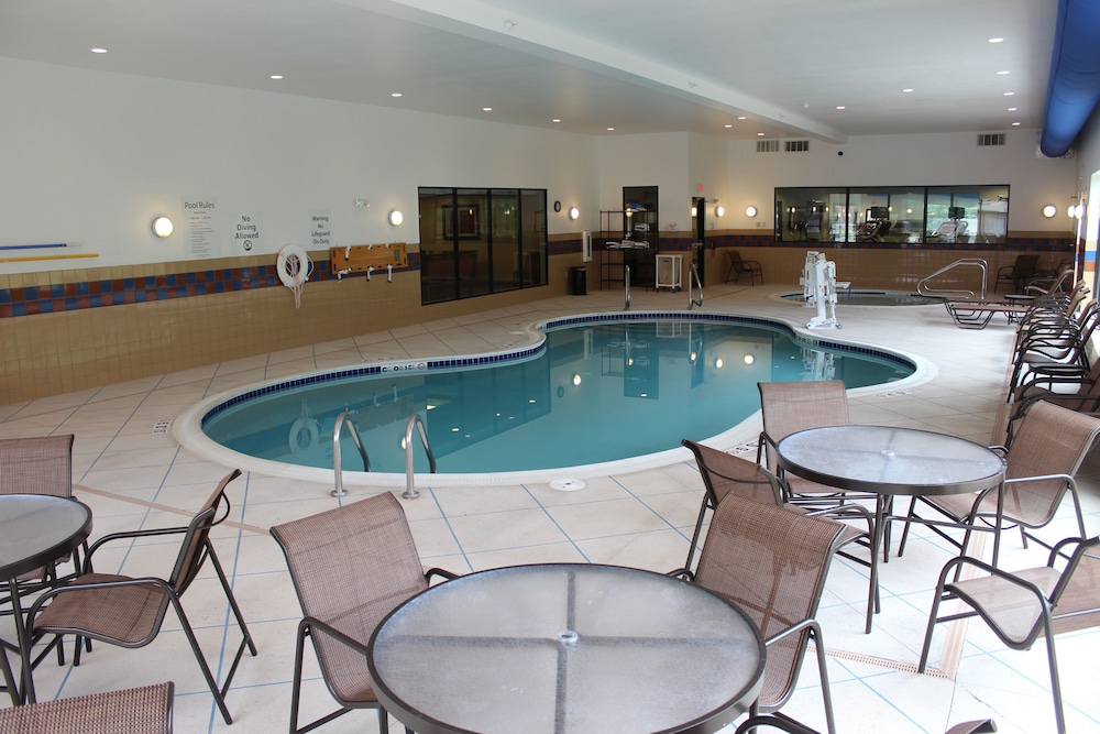holiday inn express and suites wheeling by ihg