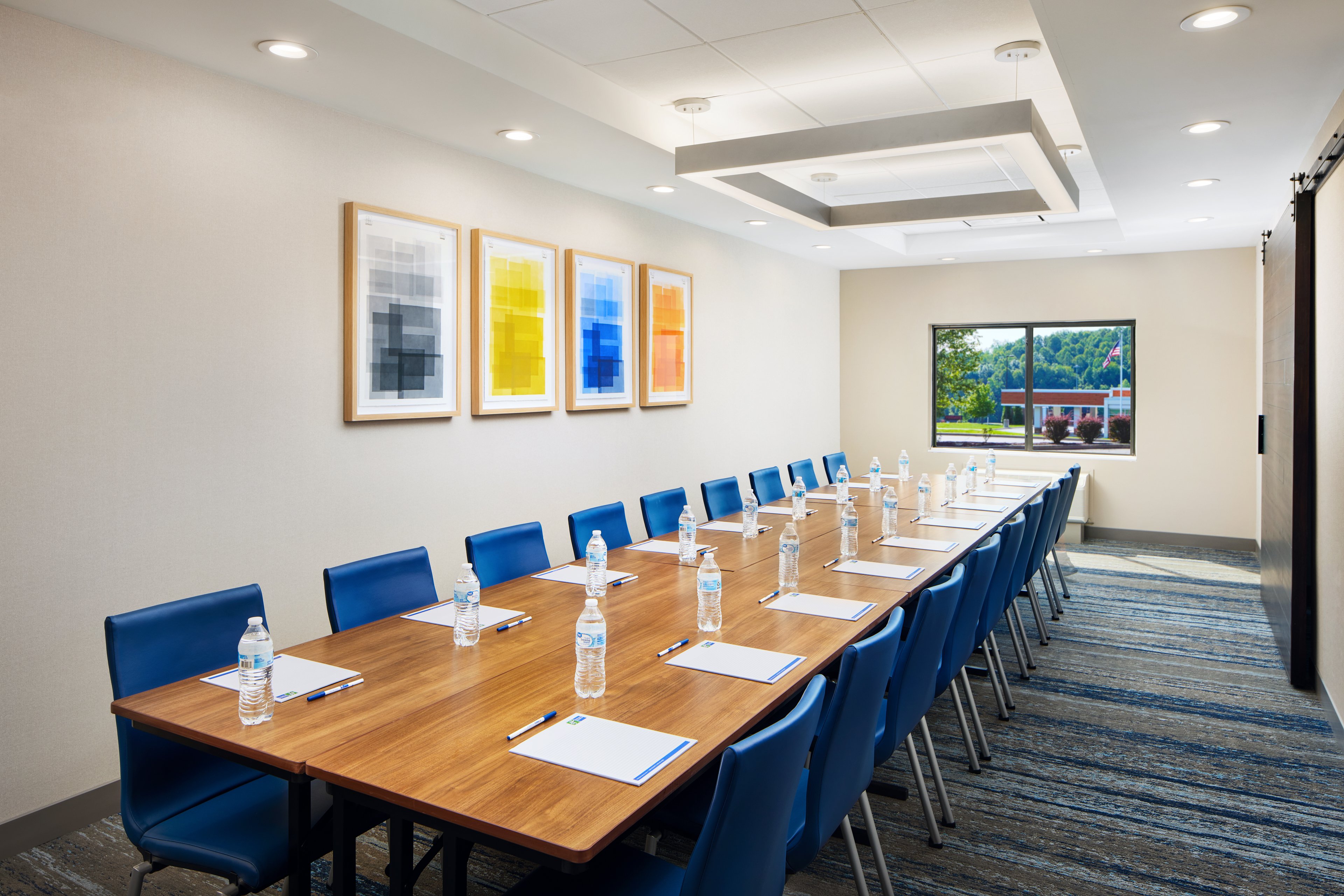 holiday inn express and suites wheeling by ihg