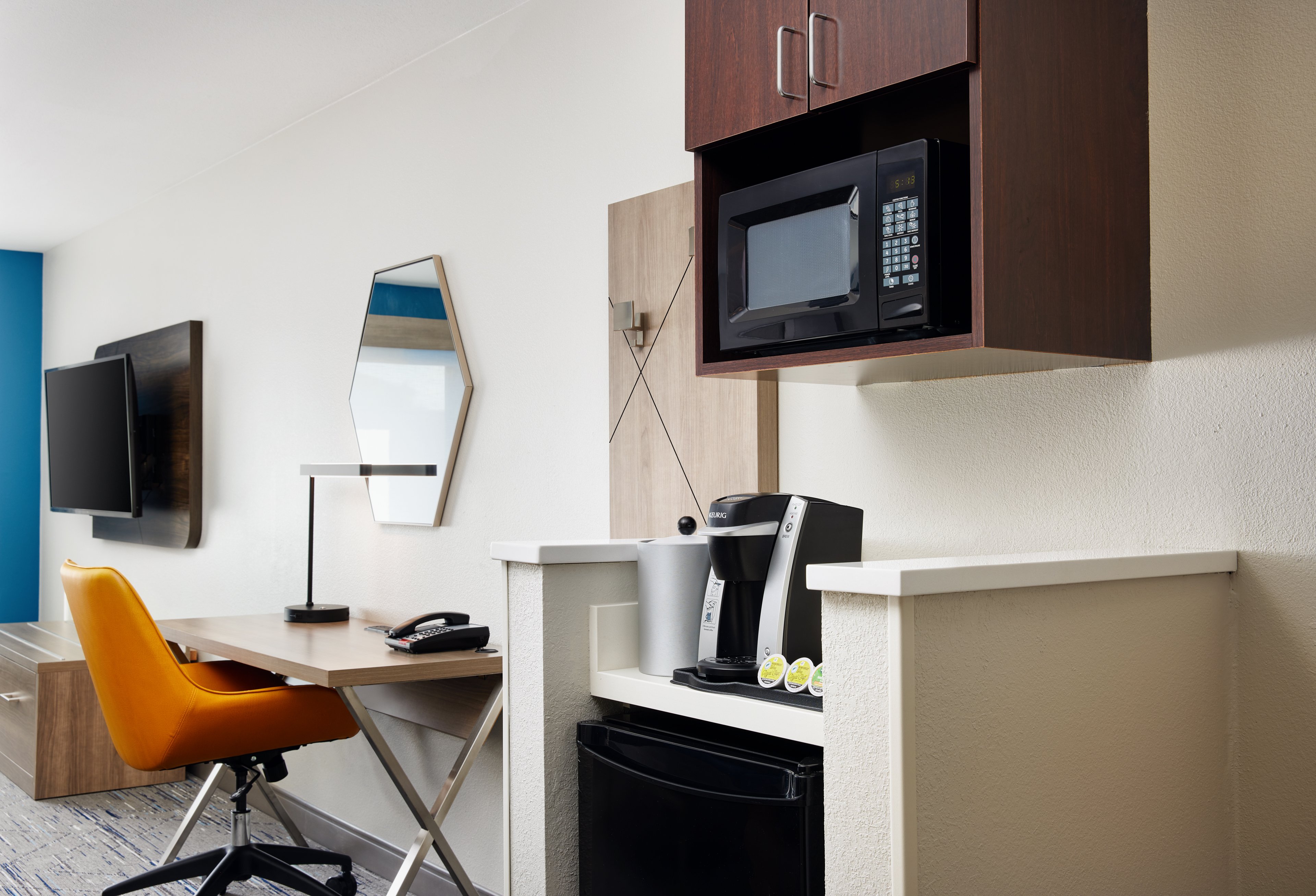 holiday inn express and suites wheeling by ihg