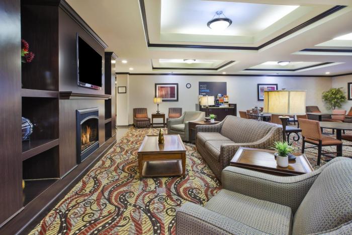 holiday inn express and suites wheeling by ihg