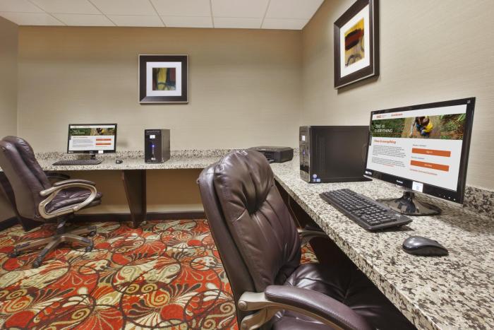 holiday inn express and suites wheeling by ihg