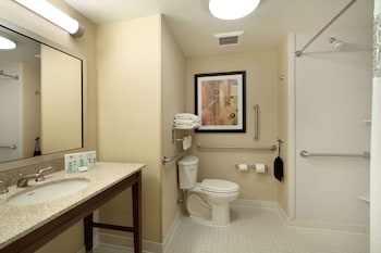 hampton inn and suites charles town